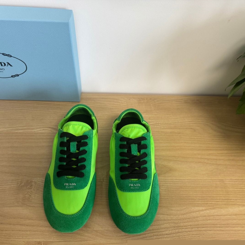 Pra*a casual shoes